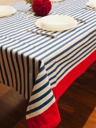 New York Red Tablecloth 150x150cm